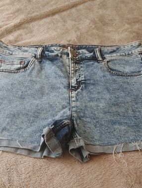 Justice Classic Light Blue Denim Shorts Sz 20 Plus